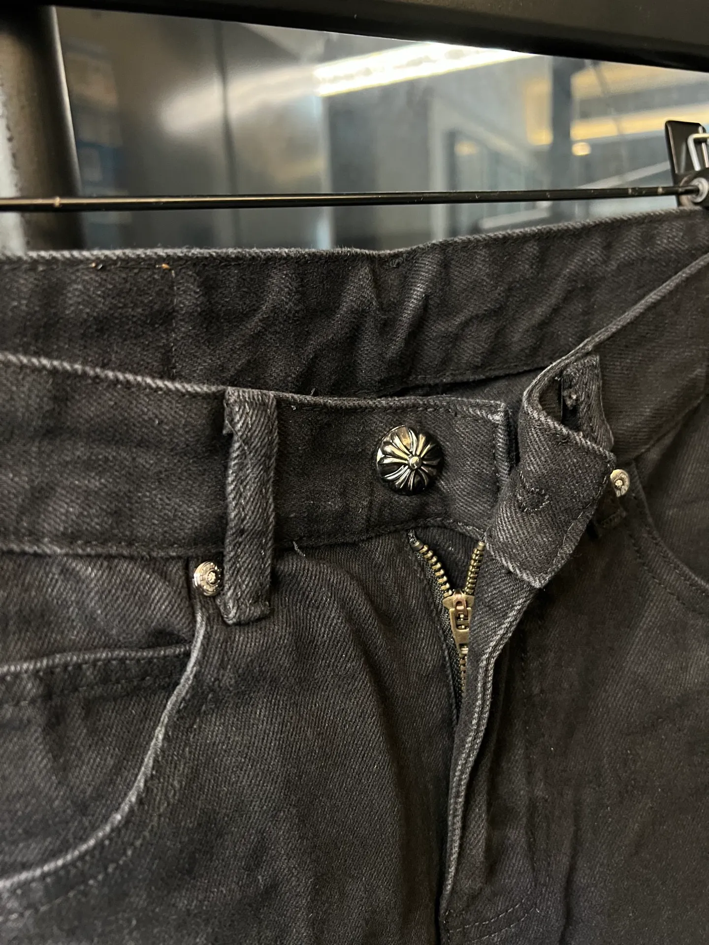 P260 [Next day] Chrome Hearts/Chrome Heart CH City Limited Series Sanskrit Cross Patch Leather Jeans (Black) Size: 28 30 32 34 Corresponding sizes s-xl, detailed sizes can be found in Figure 9